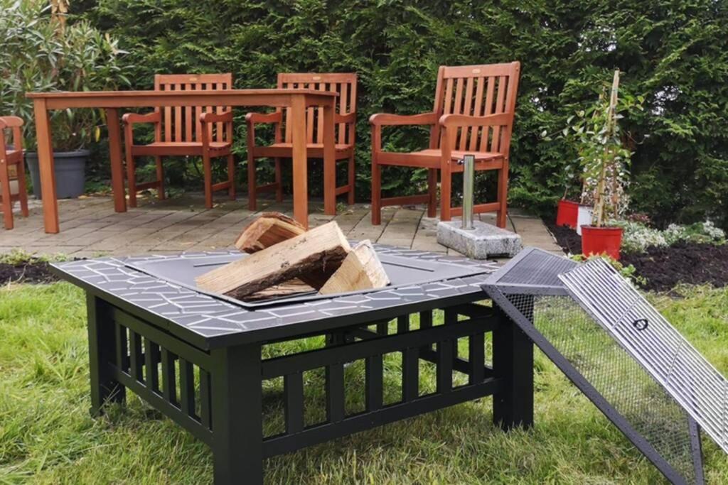 Ruhige Ferienwohnung Inklusive Garten Souterrain - Neu Renoviert Lachen Zewnętrze zdjęcie